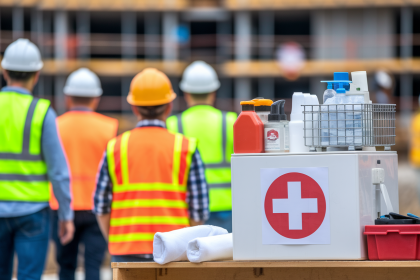 Sécurité et santé sur les chantiers BTP : dispositifs médicaux obligatoires